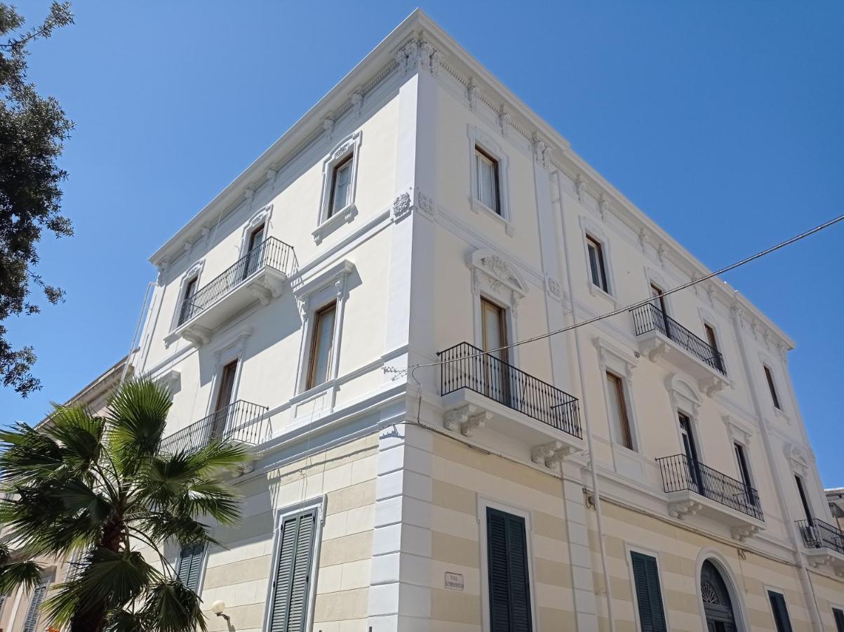 Palazzo Castellano Lecce Exterior foto